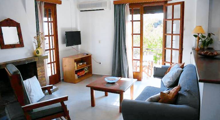 Rental apartment with garden & terrace — photo 2