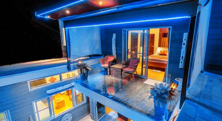 Villa with hot tub & pool — photo 3