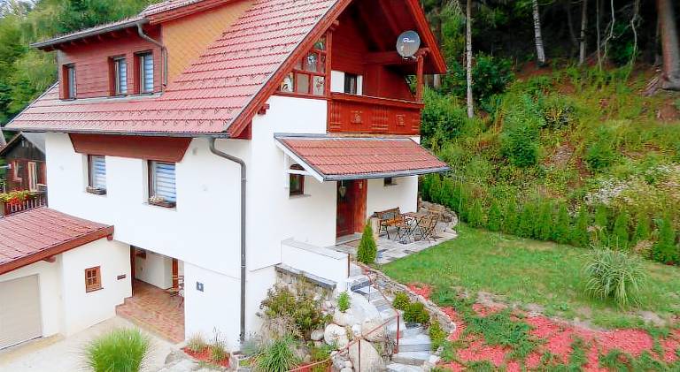 Villa with 4 rooms for 8 persons in Villach