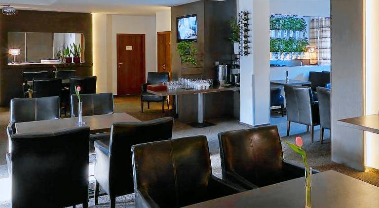 HOTEL CENTRUM with free parking — photo 4