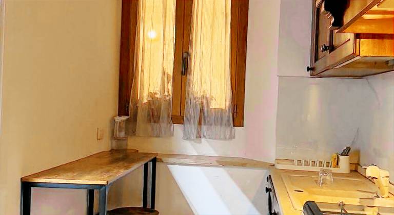 Serviced apartment with patio & garden — photo 4