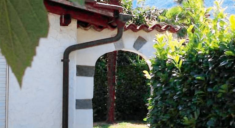 House with 2 rooms for 4 persons in Losone