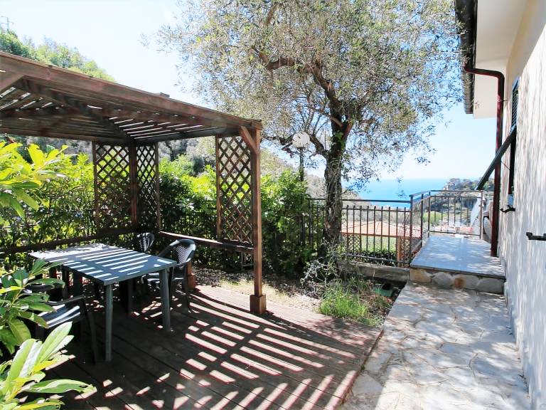 Fully equipped wonderful apartment with pool, garden & patio | Sea view | Pets allowed — photo 5