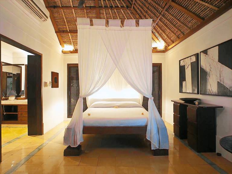Wonderful villa with patio, pool & jacuzzi | Perfect for remote work | Dogs allowed — photo 2