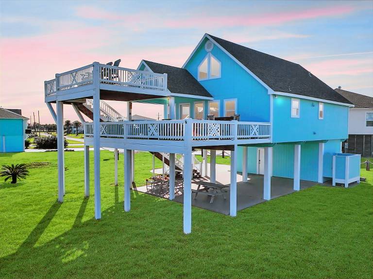 Vacation home with terrace — photo 2