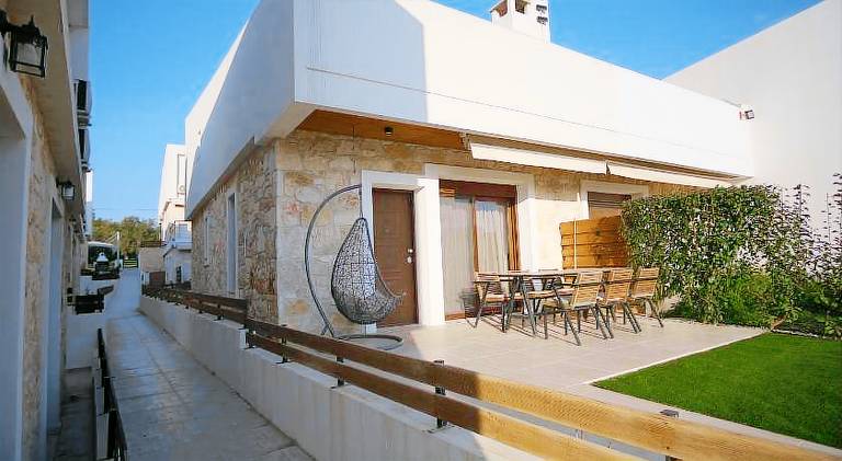 House with BBQ & terrace — photo 4