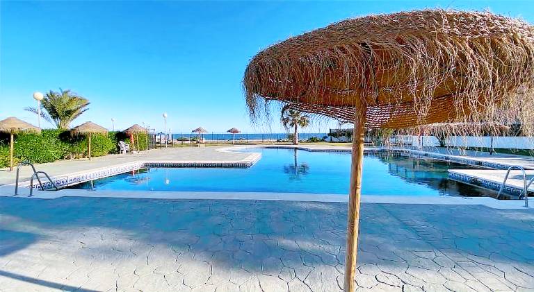 Apartment with pool | Next to the beach | Pets are welcome — photo 3