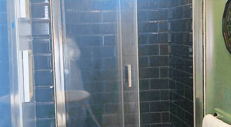 Penguin House — photo 4