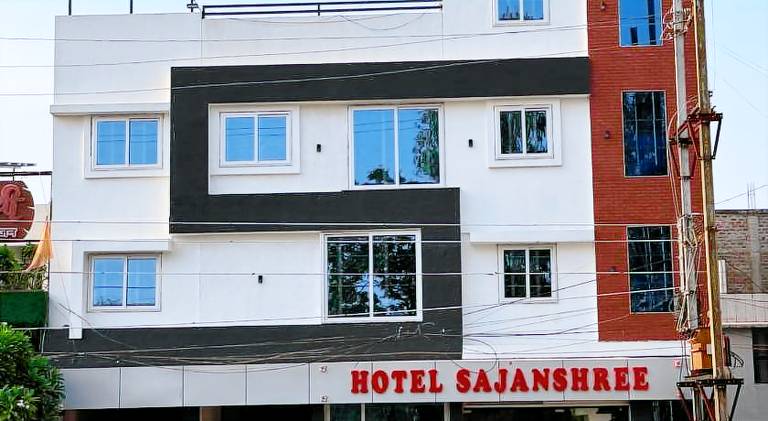 Hotel Sajanshree