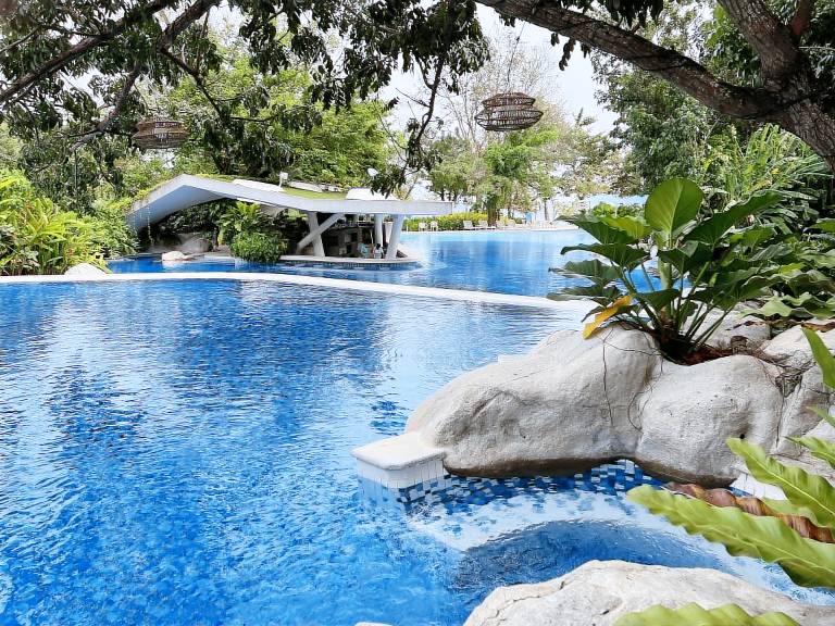Condo Maribago