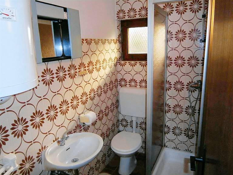 Holiday apartment with barbecue & patio | Dogs allowed — photo 4