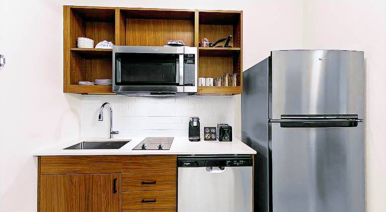 Everhome Suites Atlanta Newnan in Newnan, GA