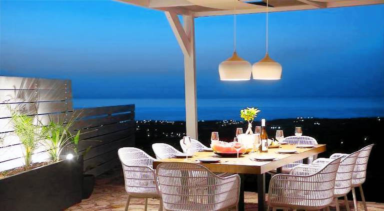 Villa with barbeque, jacuzzi & private pool | Pets allowed — photo 4