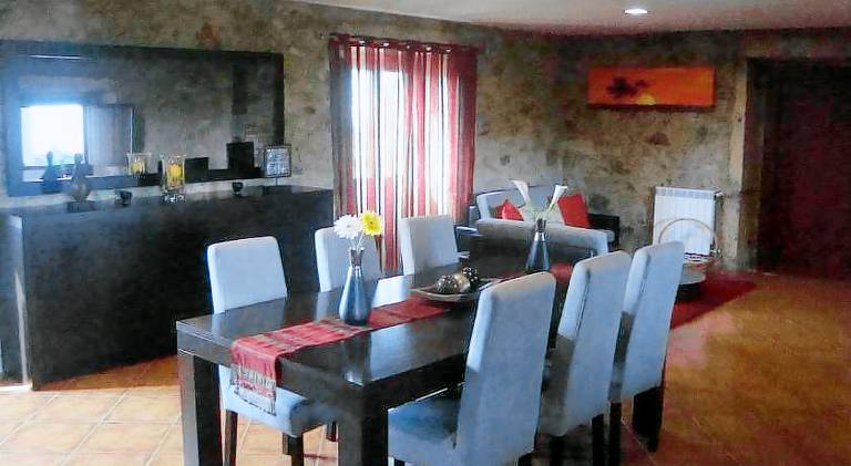 Ample vacation home with pool, terrace & barbeque | Dogs allowed — photo 4