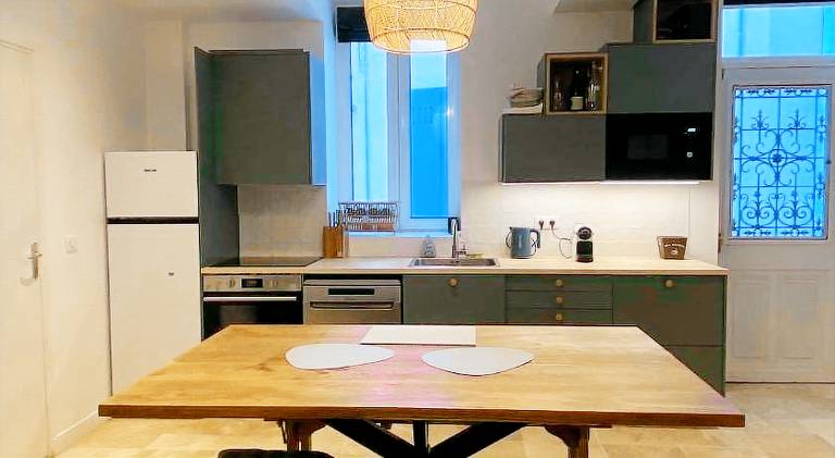 Apartment with patio — photo 2