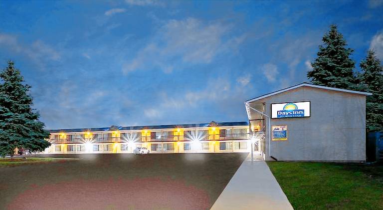 Days Inn by Wyndham Birch Run — photo 3