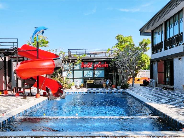 Villa with pool | Suitable for remote work | Dogs allowed in Phetchaburi
