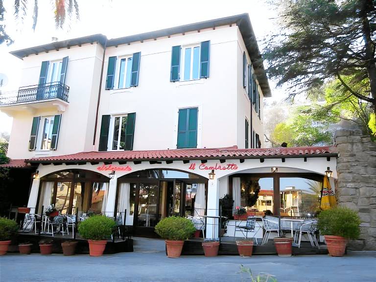 Hotel Ristorante Il Caminetto in Diano Marina