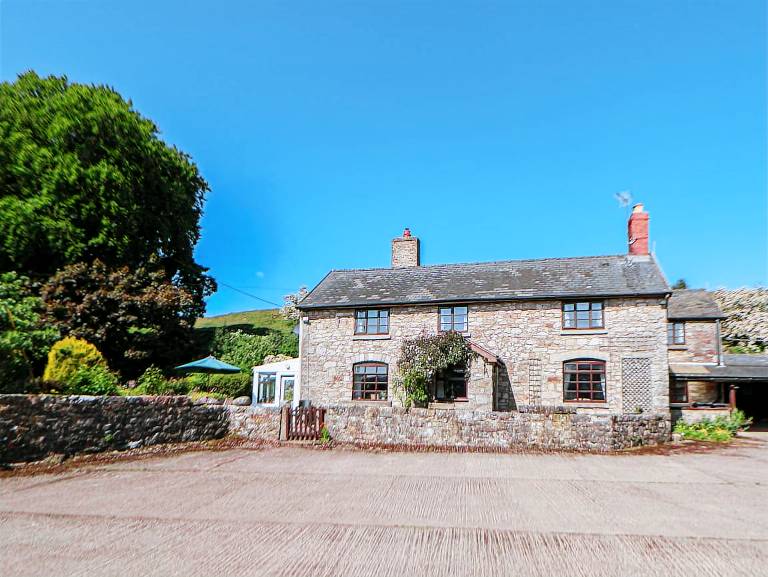 Cottage Oswestry