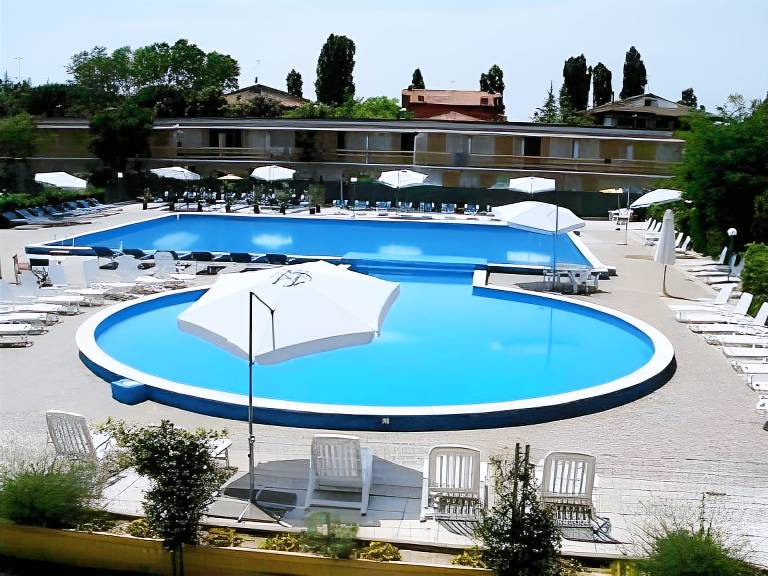 Apartament z hotelowymi udogodnieniami Lido Adriano