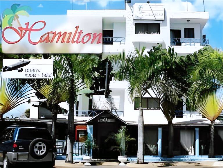 Hotel Restaurant Hamilton in Boca Chica