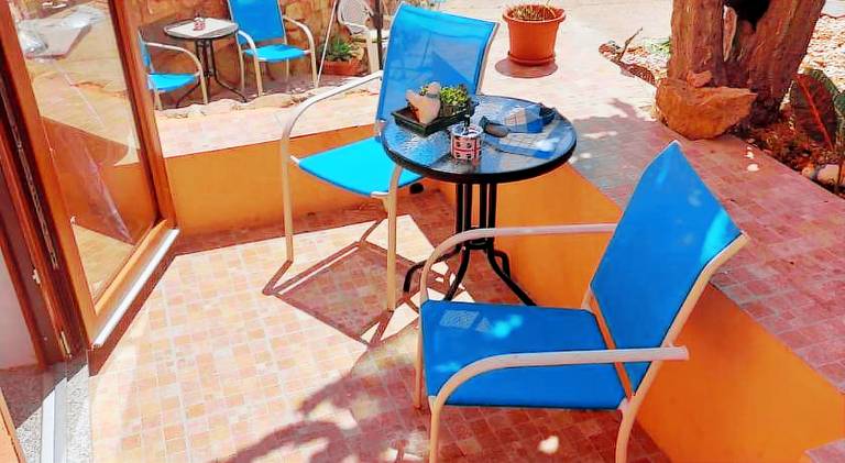 Holiday apartment with yard, BBQ & terrace — photo 3