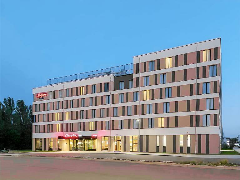 Hampton by Hilton Freiburg in Weingarten