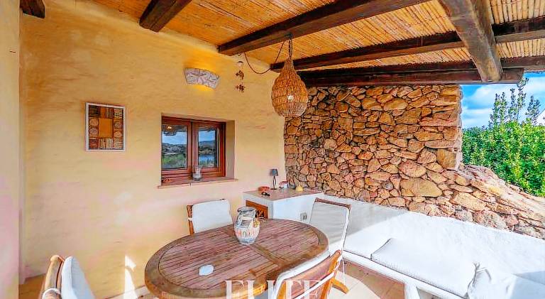 Holiday apartment with private pool, jacuzzi & terrace — photo 5
