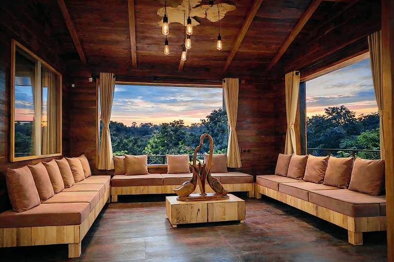 Wonderful chalet with terrace, pool & yard | Pets allowed — photo 4