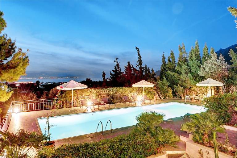 Villa  Corinthe