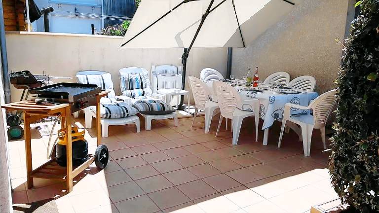 Vacation home with yard & terrace | Beach nearby | Pets are welcome in Biscarrosse