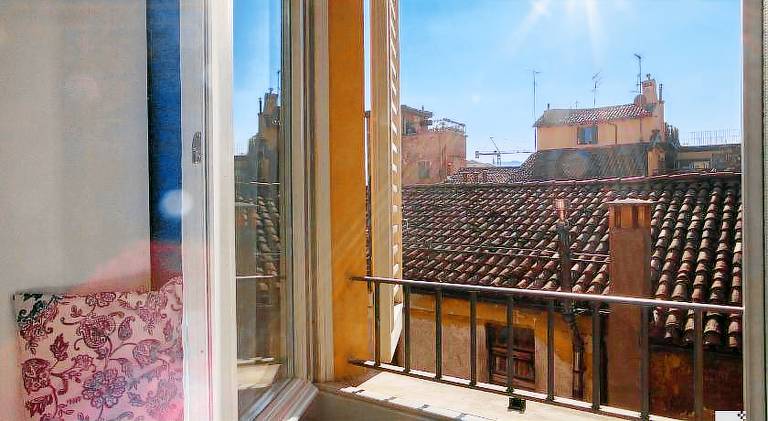 Apartment | Close to Two Towers — photo 3