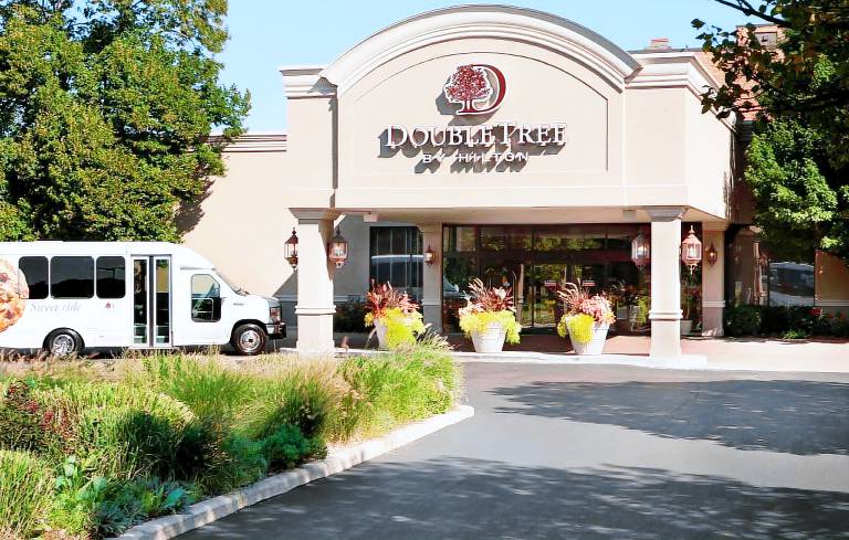 DoubleTree by Hilton Hotel Chicago Alsip