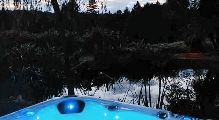 Lovely tent with hot tub | Dogs allowed — photo 4