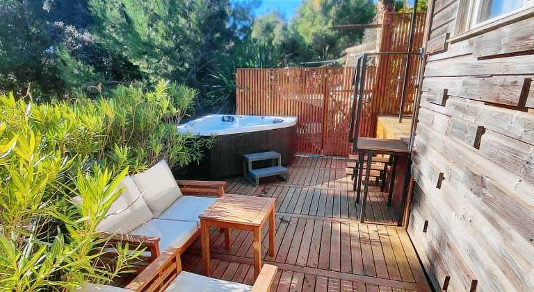 House with garden, BBQ & patio — photo 5