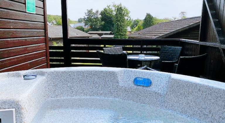 Wonderful chalet with hot tub | Pets are welcome — photo 4