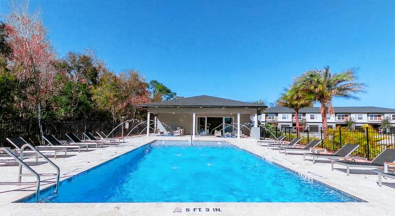 Vacation home with pool | Pets are welcome — photo 4
