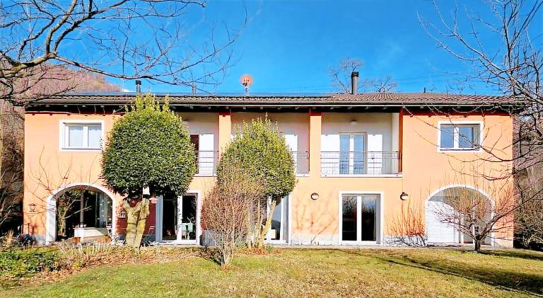 Villa with sauna, patio & jacuzzi | Perfect for remote work in Lugano