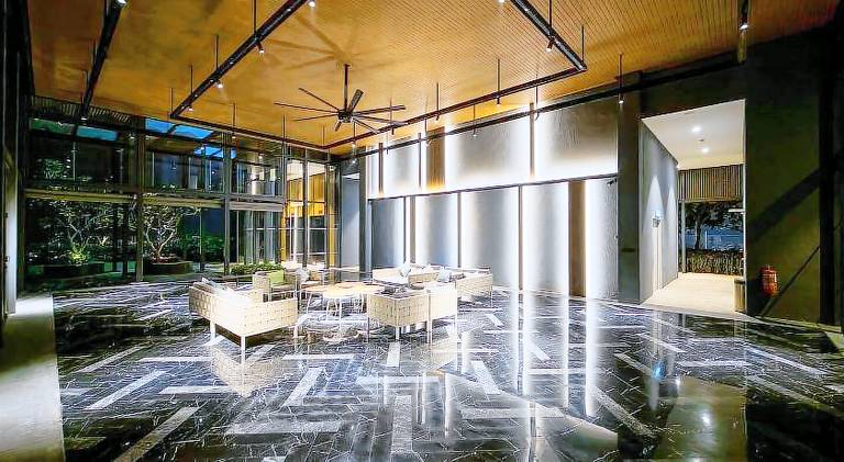 House with hot tub & pool | Near KLCC Park | Perfect for remote work | Dogs allowed — photo 3