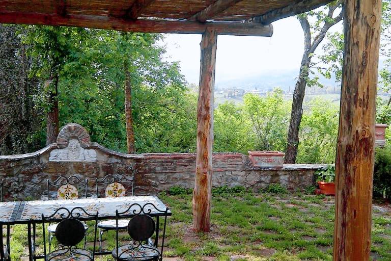 Villa with yard & barbeque — photo 4