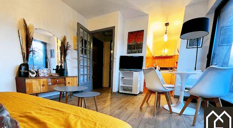 Chez Perrine, Magnifique Appartement Face aux Remparts — photo 2