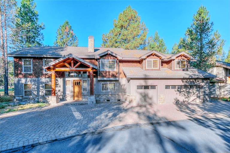 Luxury 6Bd/6.5 b, Hot Tub, A/C, Golf Course View, Pet Friendly — photo 3