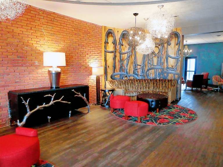 Hotel Indigo Cleveland Beachwood By IHG — photo 4