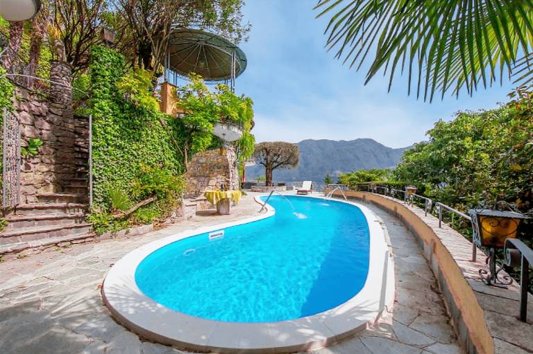 Villa  Osteno-claino
