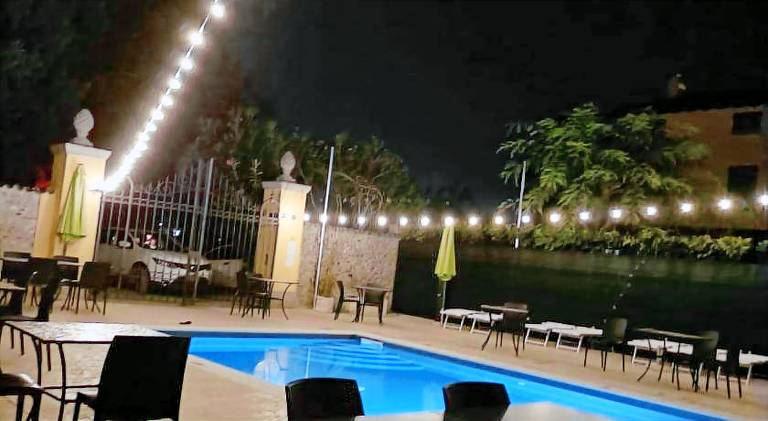 Wonderful farm with pool & garden | Pets are welcome in Mantua