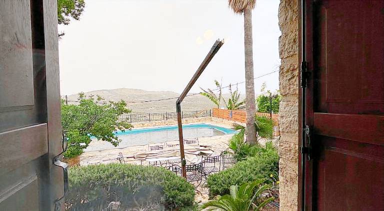 Fully equipped villa with pool, terrace & grill | Pet-friendly — photo 3
