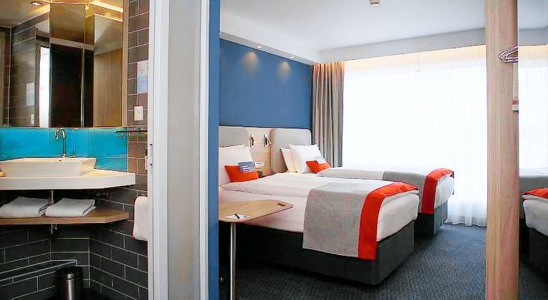 Holiday Inn Express Zürich Airport By IHG — photo 2