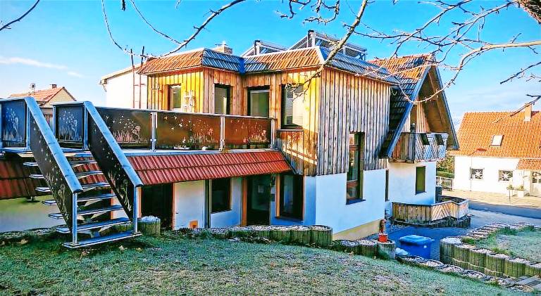 Beautiful apartment with BBQ, terrace & garden | Good for workation | Pet-friendly in Chemnitz