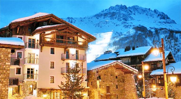 Maison de Famille Les 5 Freres in Val-d'Isere