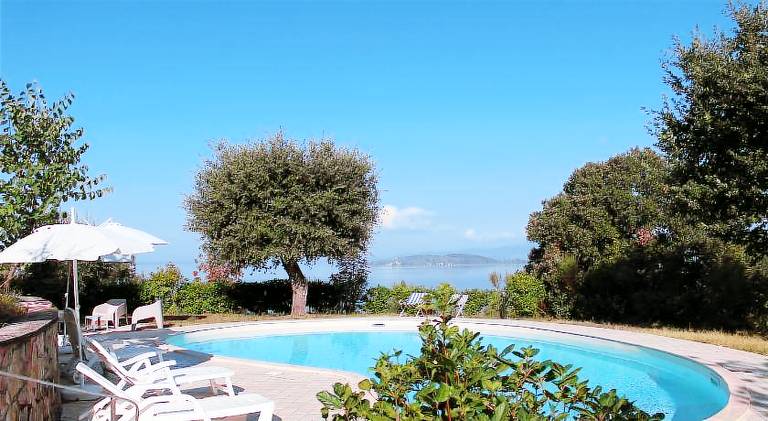 Spacious villa with pool | Dogs allowed — photo 2
